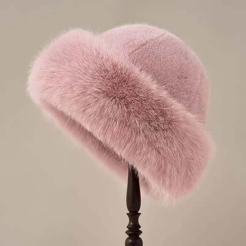 Élégant chapeau d'hiver en fourrure luxueuse pour femmes